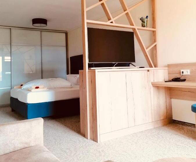 家庭套房, Pachernighof