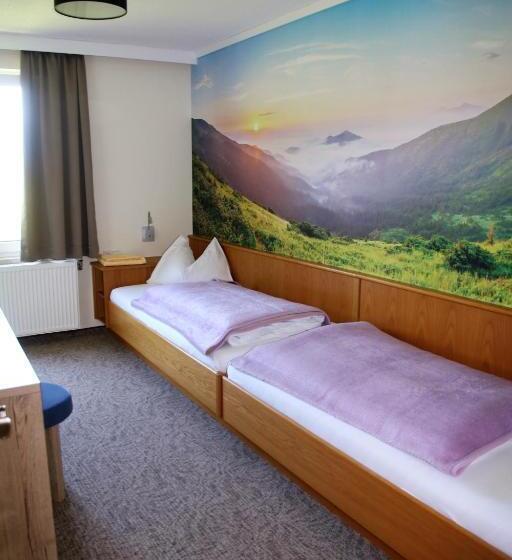 家庭套房, Pachernighof