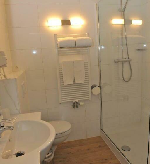 חדר סטנדרט, Palace