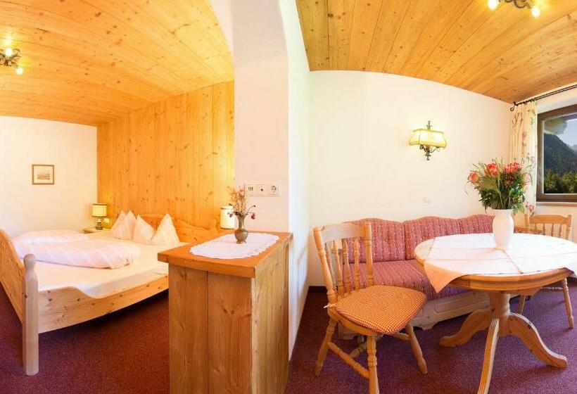 اتاق استاندارد با بالکن, Rosengarten