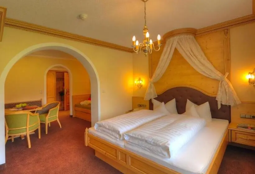 Quarto Familiar Deluxe, Verwall