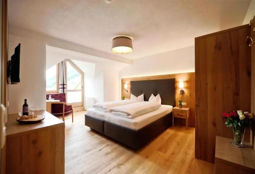 Quarto Estandar, Verwall