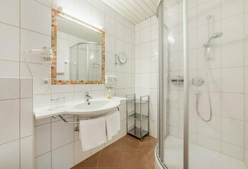 Comfort room with balcony, Kräuterhotel Hochzillertal