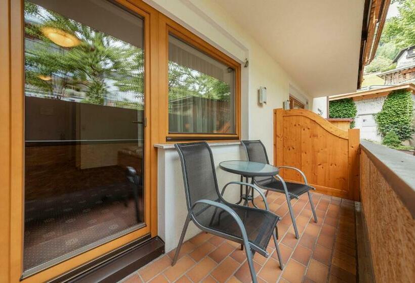 Comfort room with balcony, Kräuterhotel Hochzillertal