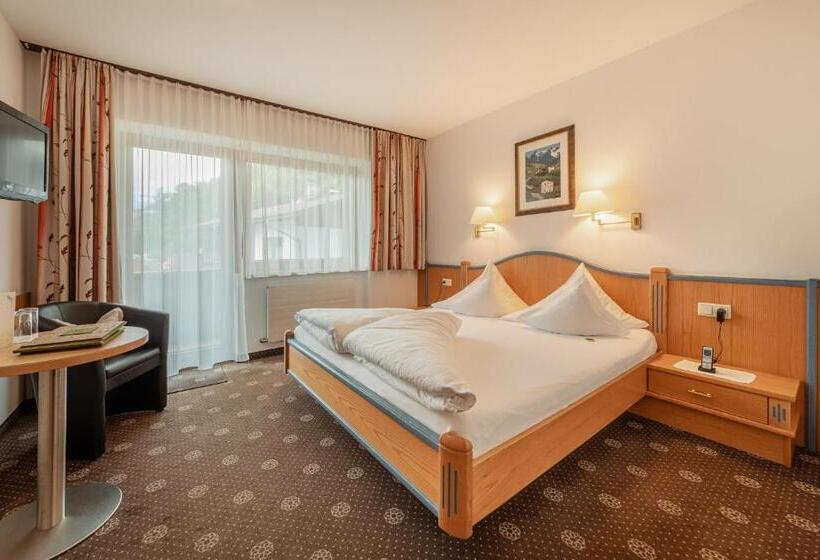 Comfort room with balcony, Kräuterhotel Hochzillertal