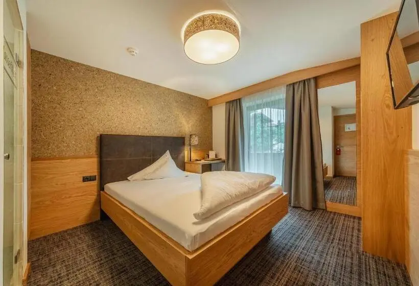 バルコニー付きシングルスタンダードルーム, Kräuterhotel Hochzillertal