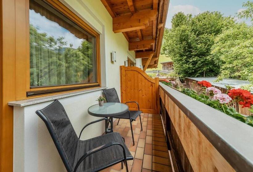 标准间带阳台, Kräuterhotel Hochzillertal