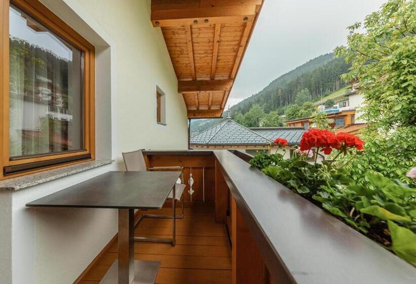 スーペリアールーム, Kräuterhotel Hochzillertal