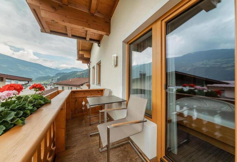 高级大房间, Kräuterhotel Hochzillertal