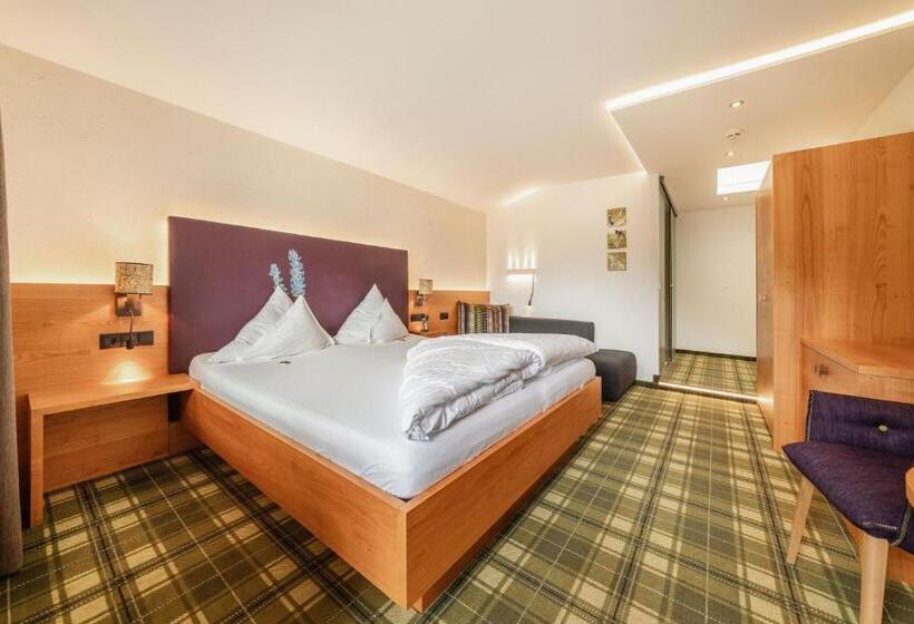 高级三人间, Kräuterhotel Hochzillertal