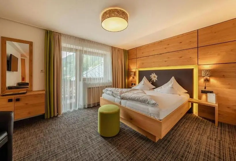 デラックスルーム, Kräuterhotel Hochzillertal