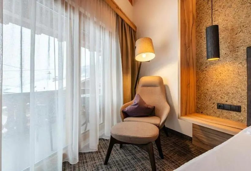 マウンテンビュースタンダードルーム, Kräuterhotel Hochzillertal