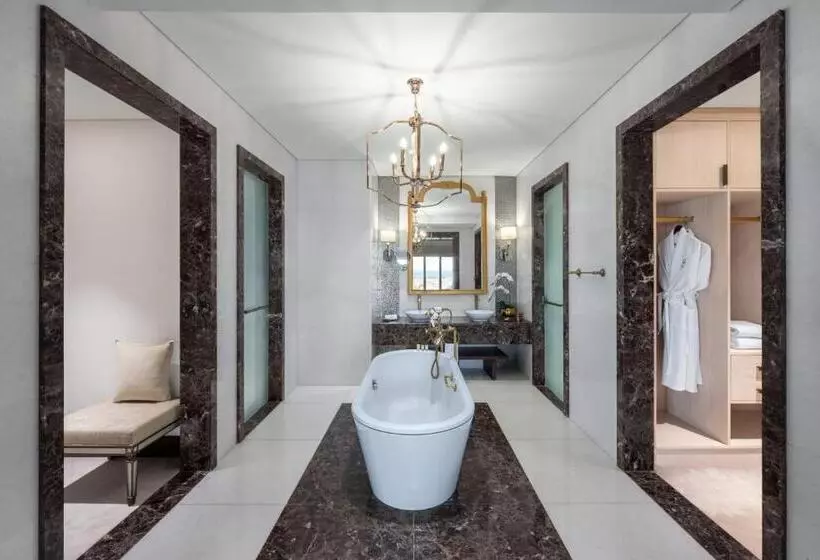 Royal Suite