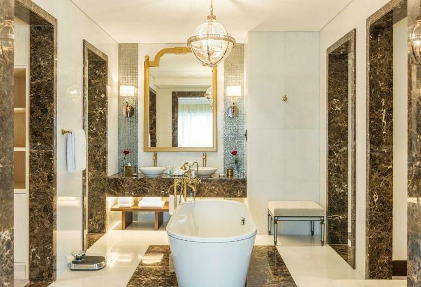 سوئیت رویال, Al Habtoor Polo Resort