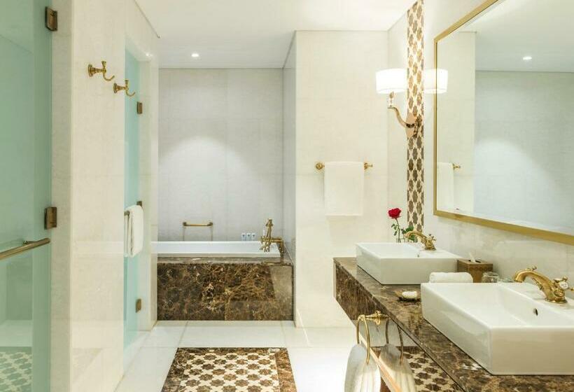 سوئیت رویال, Al Habtoor Polo Resort