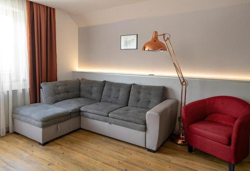 جناح جونيور, Alpenblick Kreischberg