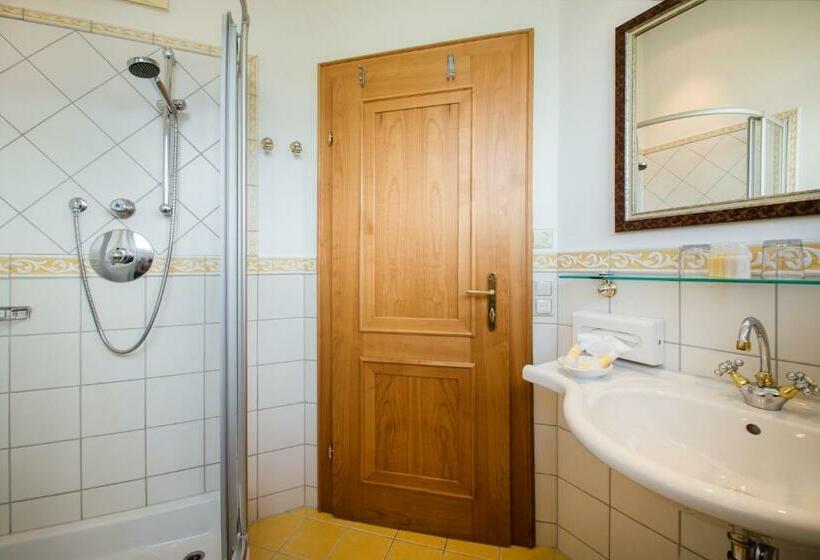 غرفة قياسية, Alpenschlössl