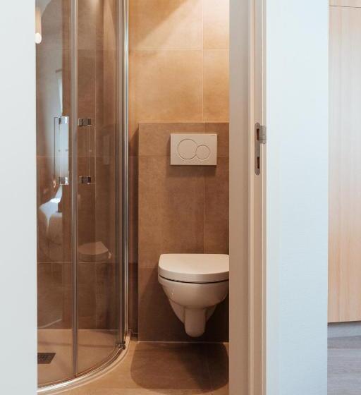 이코노미 룸, Brasserie De Beiaard