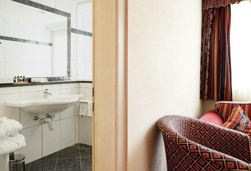 클래식 룸, Brigitte