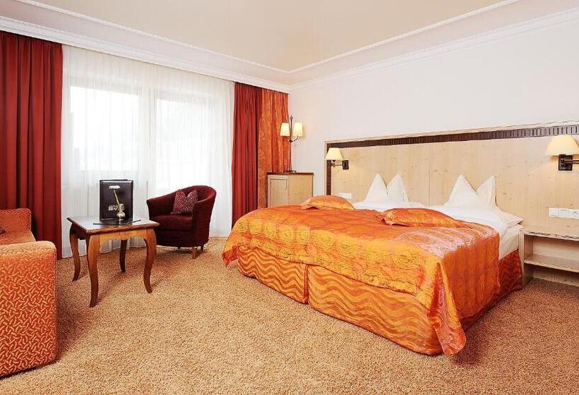 수피리어 룸, Brigitte