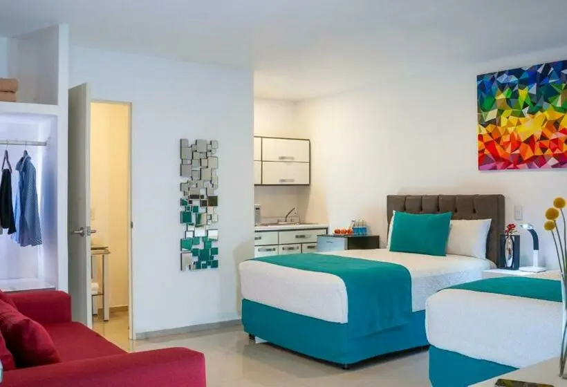 سوییت جونیور, Container Inn Hotel Aeropuerto