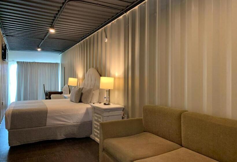 스위트 킹사이즈 침대, Container Inn Hotel Aeropuerto