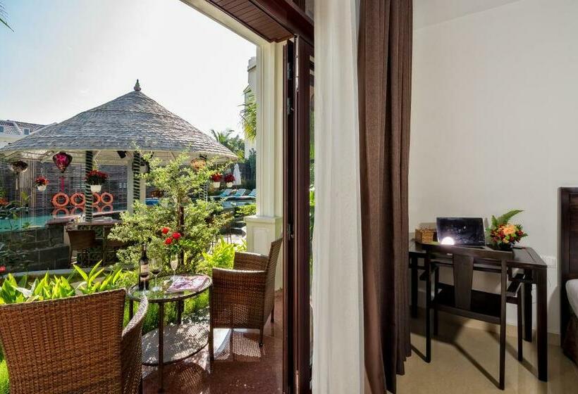 اتاق لوکس با چشمانداز استخر, Hoi An Emotion Boutique Villa