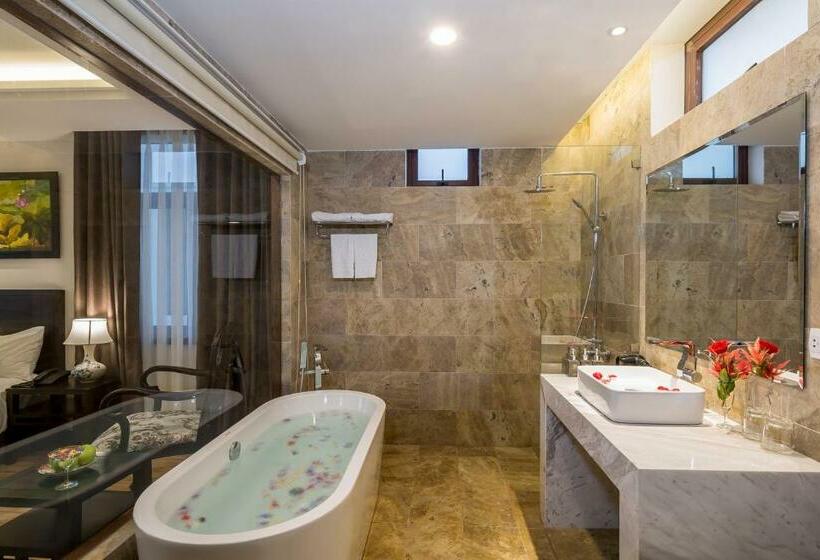 اتاق لوکس با چشمانداز استخر, Hoi An Emotion Boutique Villa
