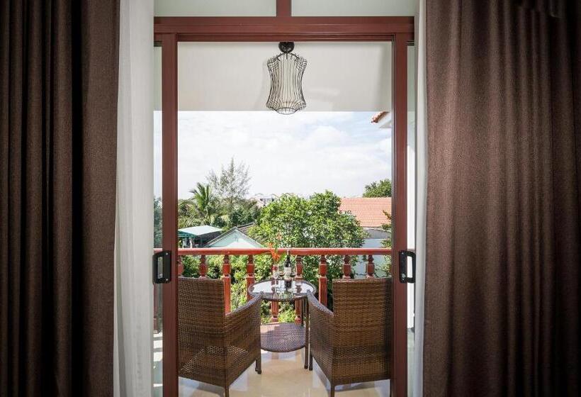 اتاق لوکس با چشمانداز استخر, Hoi An Emotion Boutique Villa