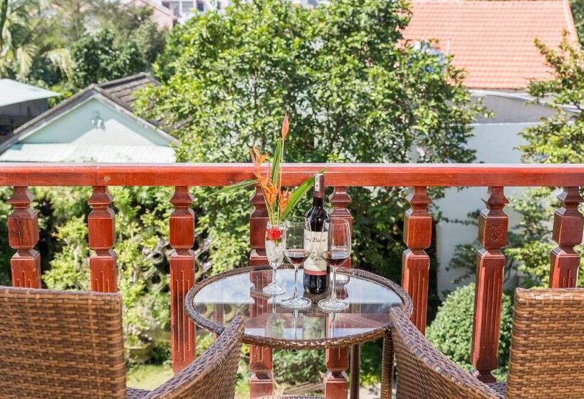 اتاق لوکس با چشمانداز استخر, Hoi An Emotion Boutique Villa