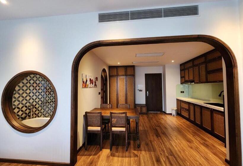 سوئیت با بالکن, Hoi An Emotion Boutique Villa