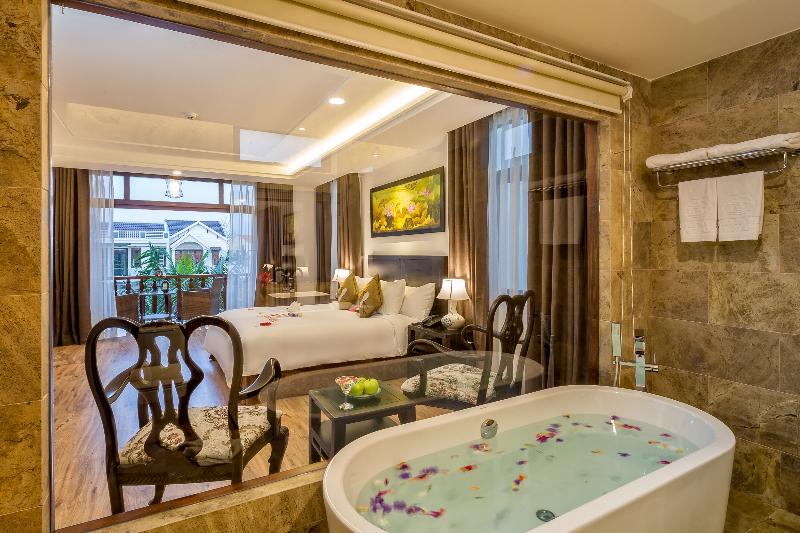 اتاق لوکس با چشمانداز استخر, Hoi An Emotion Boutique Villa