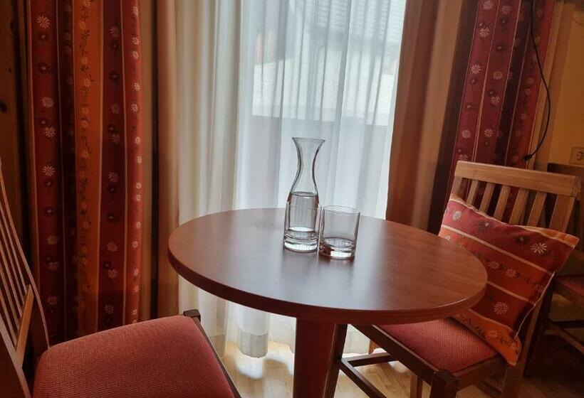 4인용 스탠다드 룸, Karnischer Hof