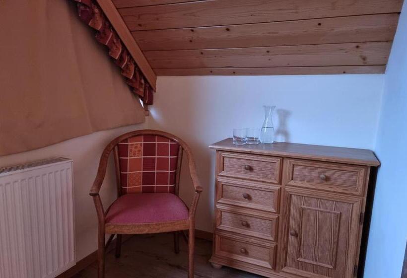 Номер Стандарт, Karnischer Hof