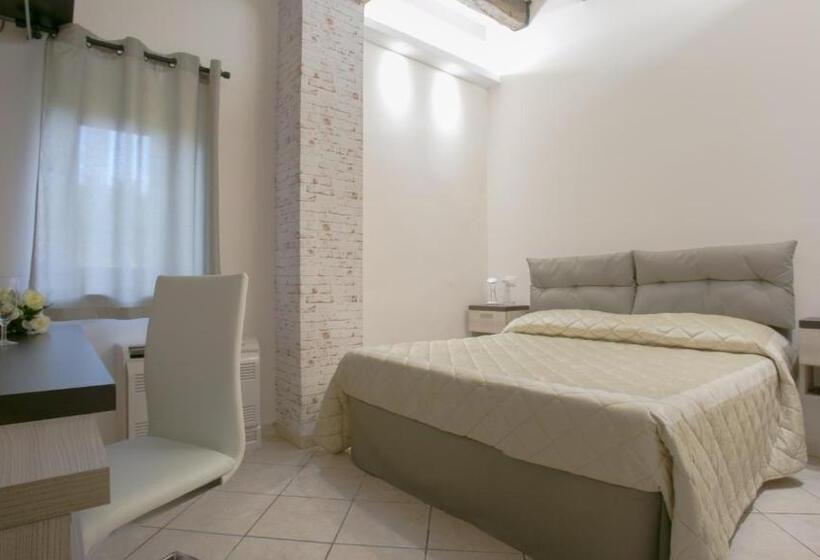 Quarto Triplo Estandar, La Fenice