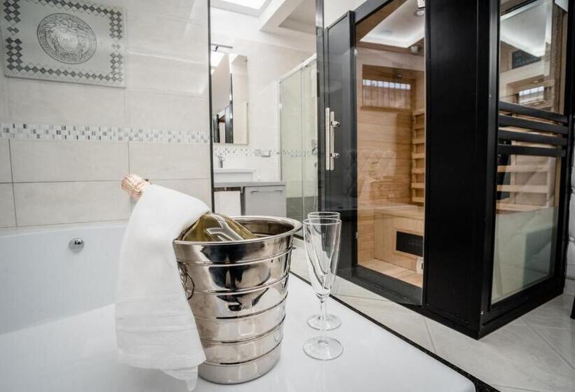 סוויטת ג'וניור, La Fenice