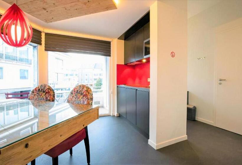 스탠다드 스튜디오, L'esprit Sain