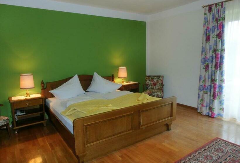 标准间带湖景, Posthof