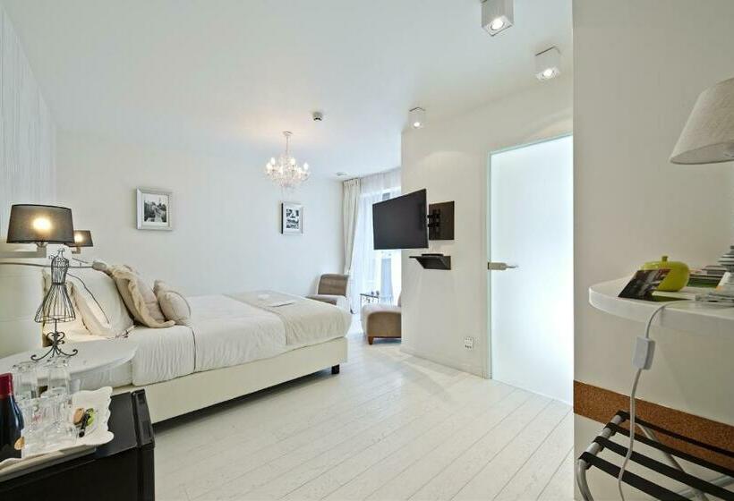 סוויטה דלוקס, Saint Amour