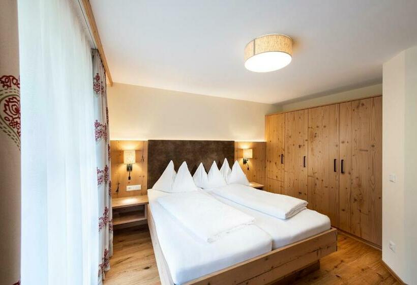 اتاق استاندارد با چشمانداز دریاچه, Seeblick