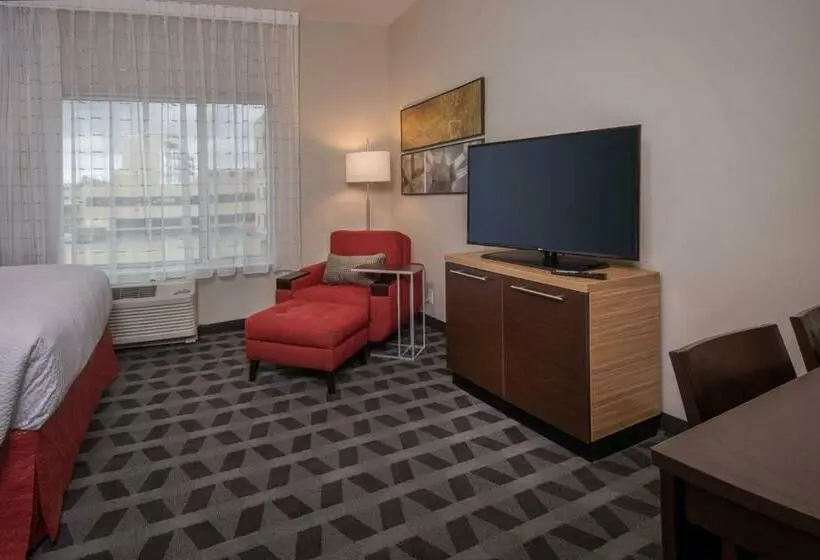 Standard-studio, Towneplace Suites By Marriott Altoona