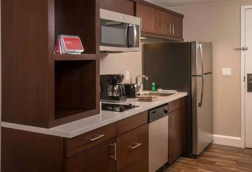 Standard-studio, Towneplace Suites By Marriott Altoona