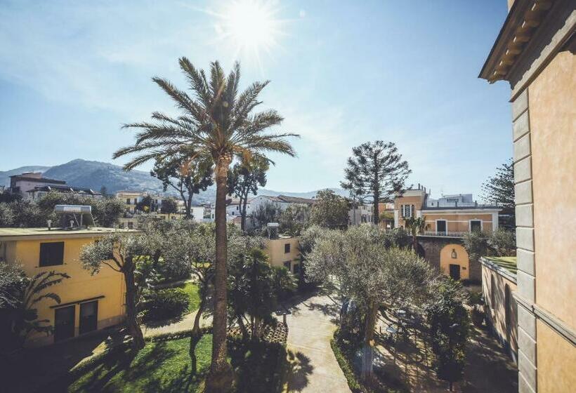 اتاق استاندارد چهار تخته, Villa Crawford