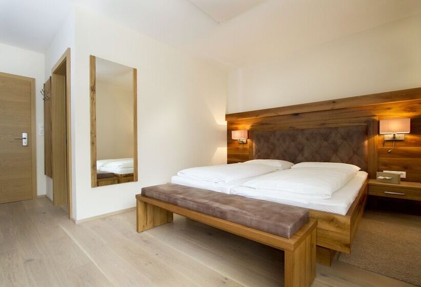 اتاق سوپریور, Zirngast