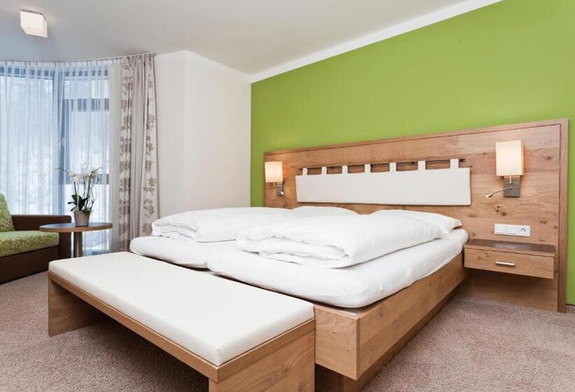 اتاق سوپریور, Zirngast