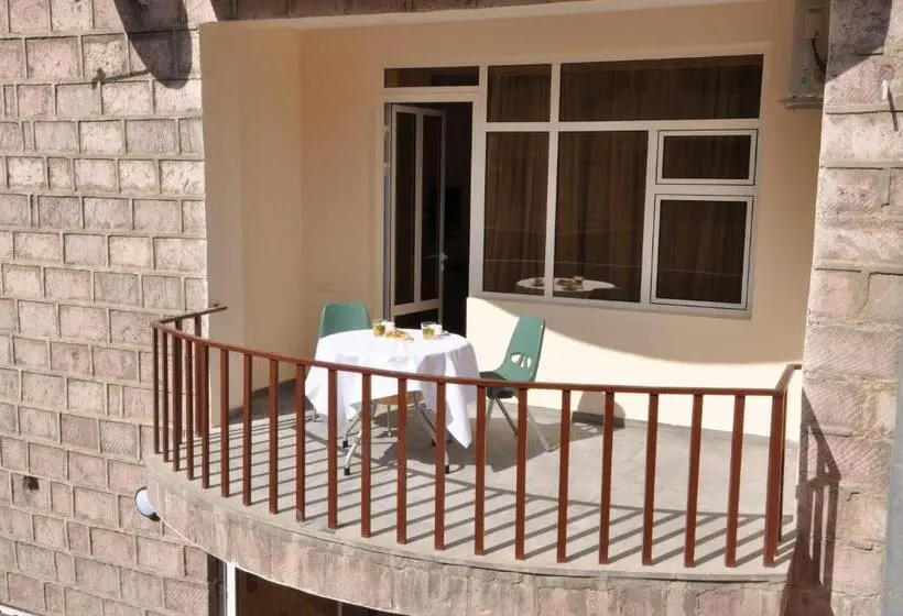 اتاق لوکس با بالکن, Albert House Hotel And Tours
