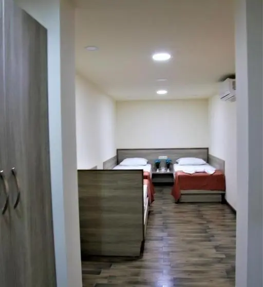 اتاق راحتی سه تخته, Albert House Hotel And Tours