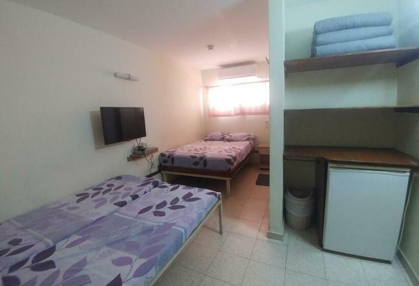 Standard 4 Pers. Værelse, Arava Hostel