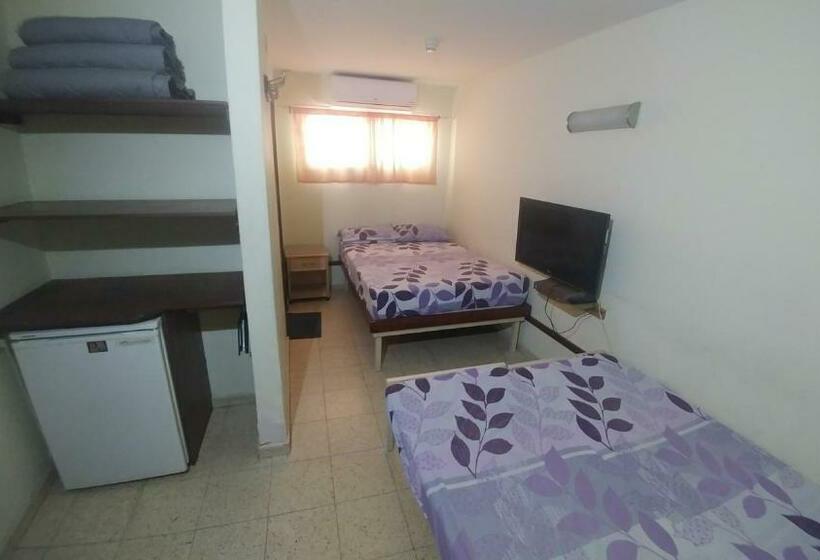 Standard 4 Pers. Værelse, Arava Hostel