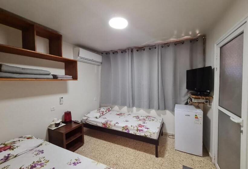 Standard Værelse, Arava Hostel